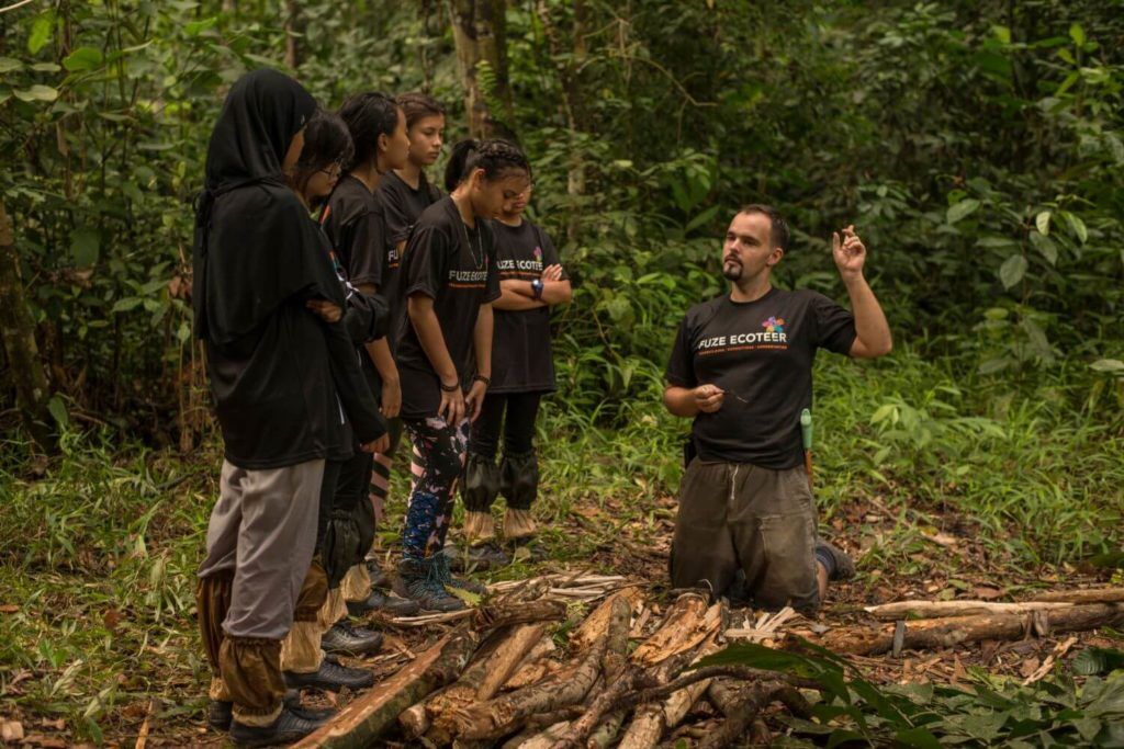 Rainforest school camp with Fuze Ecoteer at Merapoh